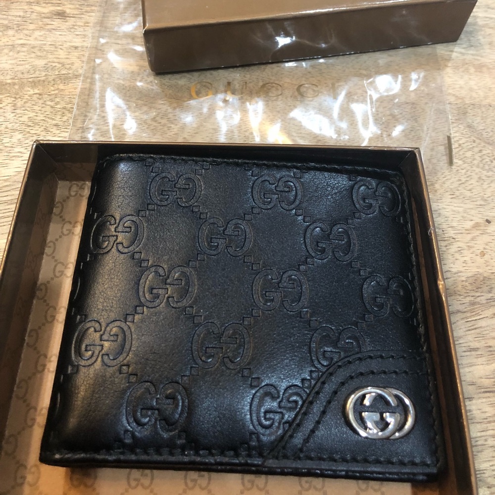 Brand new authentic gucci guccissima wallet black